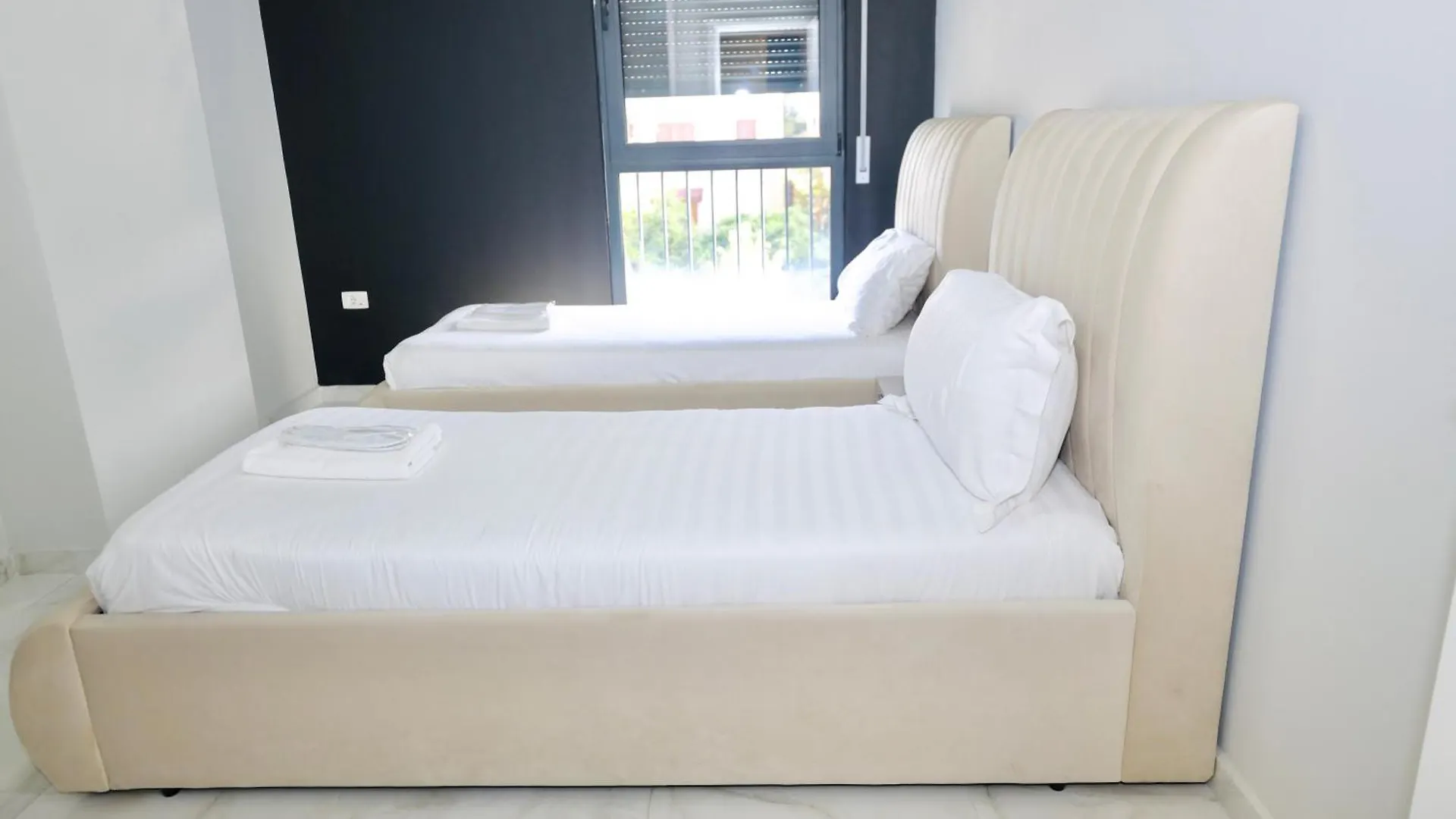 Miku Apartment-Chic 2 Bedroom Escape Tirana 0*,  Albania